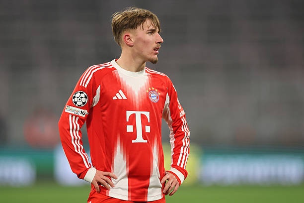 Đá bóng cơ bản và nâng cao – lộ trình tập luyện đá bóng cho người mới và cầu thủ nghiệp dư